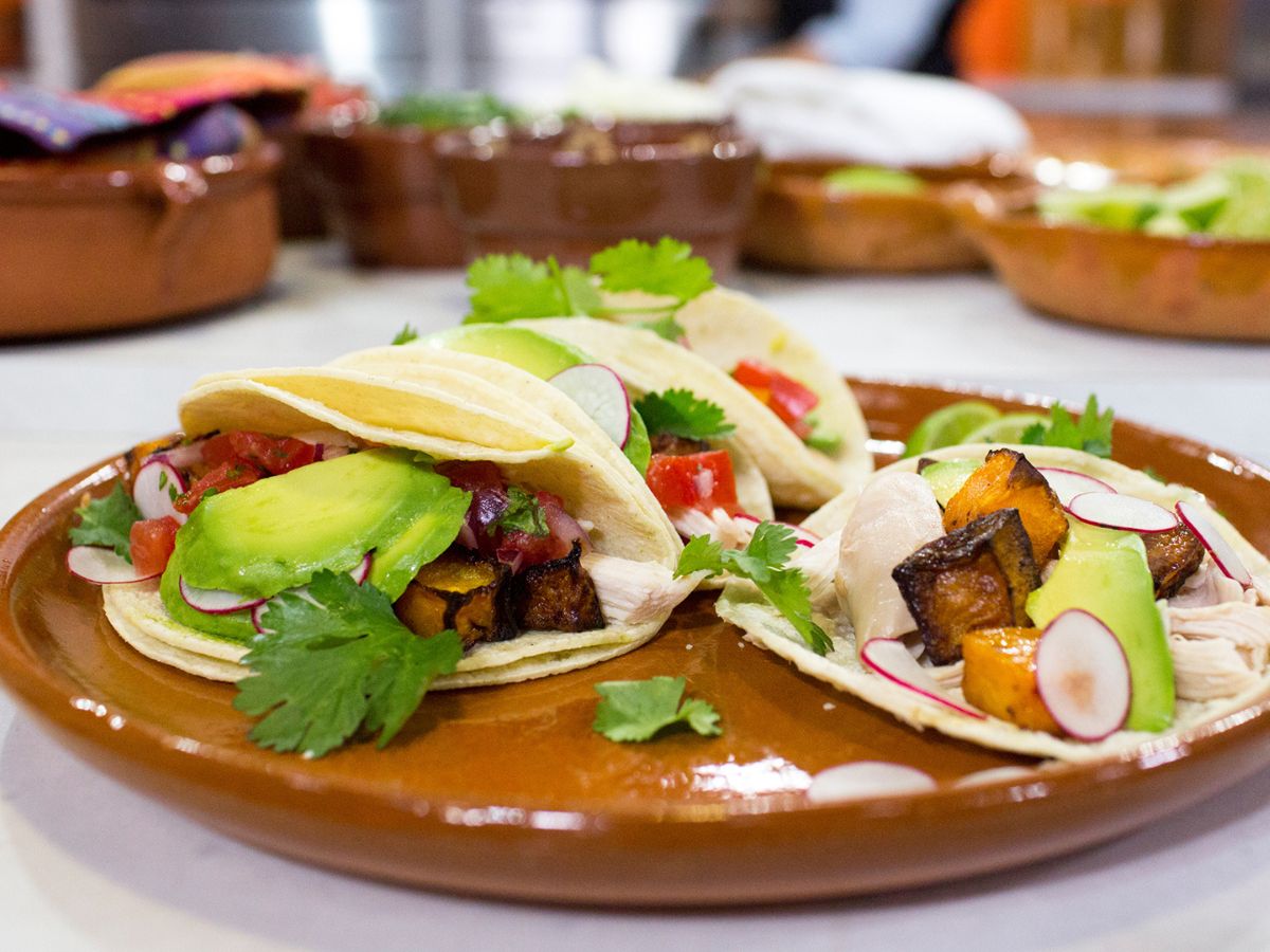 How To Prepare Jalapeño Roast Chicken Tacos ? – Coba Grill Hong Kong