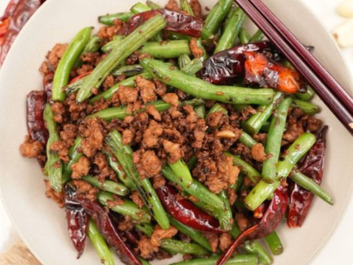 How To Prepare CHINESE GREEN BEANS WITH PORK ? – Coba Grill Hong Kong