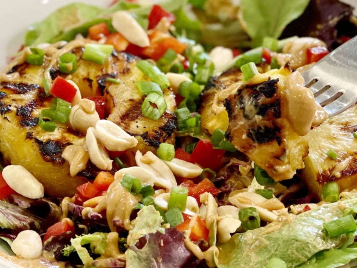 How To Prepare Grilled Pineapple Salad with Peanut Dressing ? – Coba Grill Hong Kong