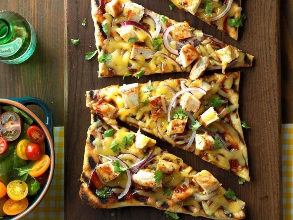 How To Prepare Barbecued Chicken Pizzas ? – Coba Grill Hong Kong